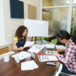 Как научиться переводить тексты с английского на русский и с русского на английский?